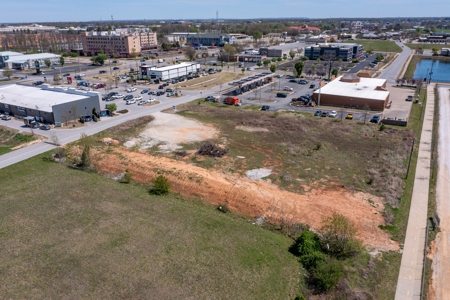 Commercial Property in Bentonville, Arkansas - image 5