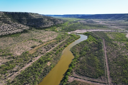 West Texas Pecos River Lake Ranch near Fort Lancaster - image 39