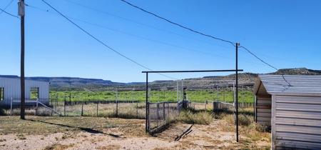 West Texas Pecos River Lake Ranch near Fort Lancaster - image 20