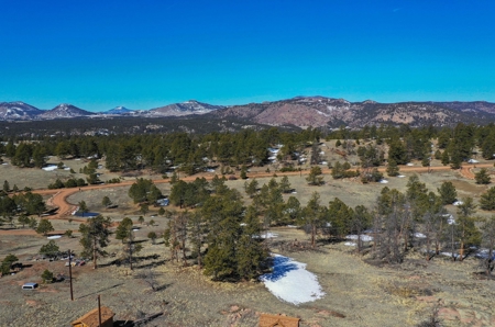 Beautiful Colorado Mountain Property with Amazing Views - image 21