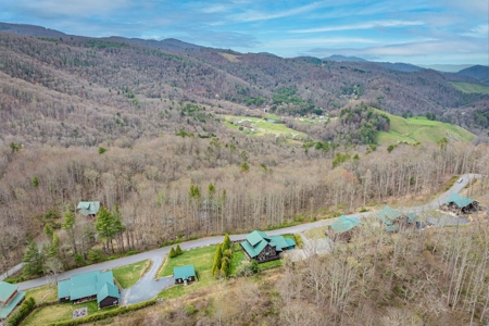 Cabin for Sale in Sugar Grove NC - image 38