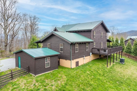 Cabin for Sale in Sugar Grove NC - image 34