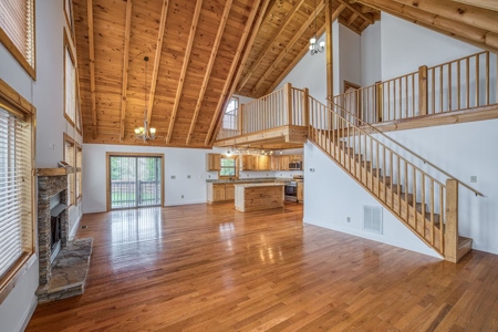 Cabin for Sale in Sugar Grove NC - image 3