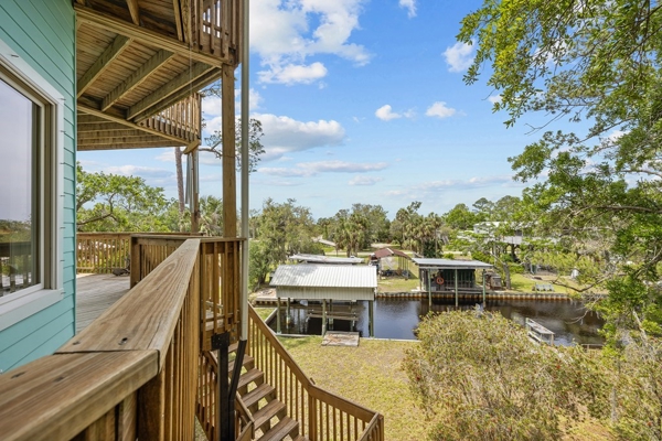 Waterfront House For Sale In Suwannee Florida!!