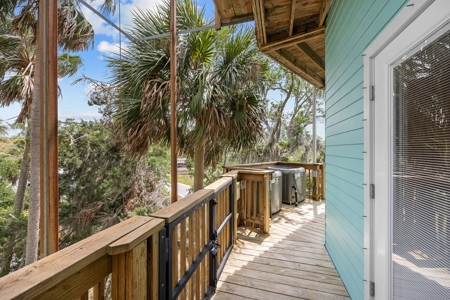 Waterfront House For Sale In Suwannee Florida!! - image 30