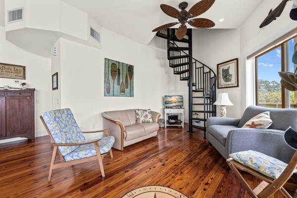 Waterfront House For Sale In Suwannee Florida!!