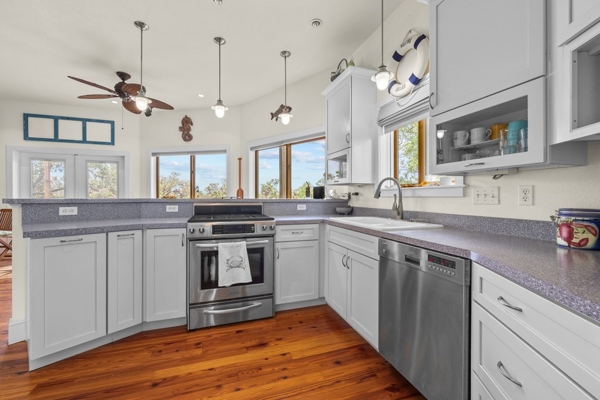 Waterfront House For Sale In Suwannee Florida!!