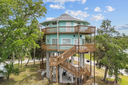 Waterfront House For Sale In Suwannee Florida!! - image 39