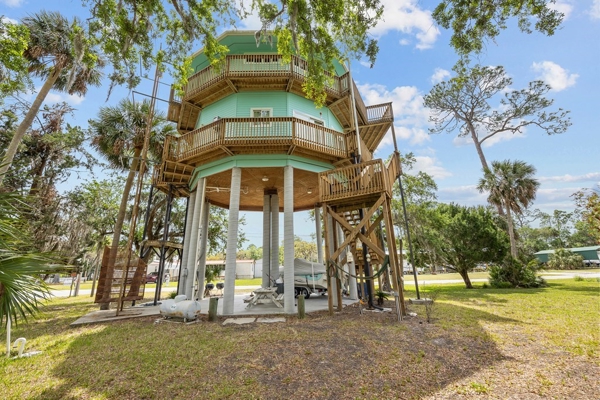 Waterfront House For Sale In Suwannee Florida!!