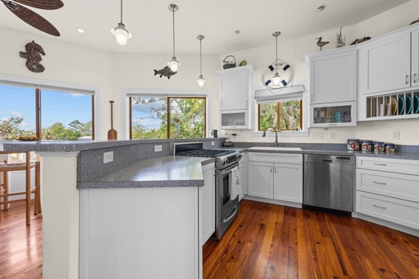 Waterfront House For Sale In Suwannee Florida!!