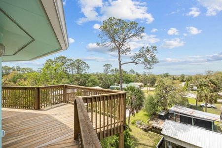 Waterfront House For Sale In Suwannee Florida!! - image 34