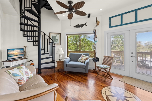 Waterfront House For Sale In Suwannee Florida!!
