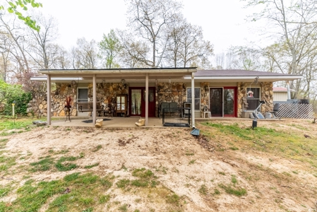 Country Home and Acreage in the Southern Missouri Ozarks - image 3