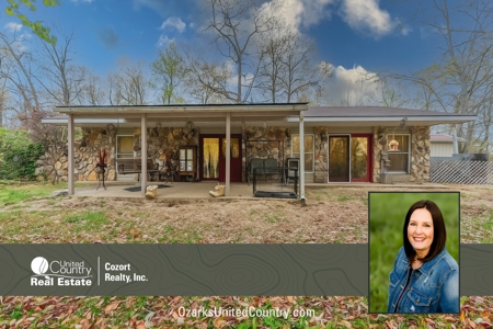 Country Home and Acreage in the Southern Missouri Ozarks - image 1