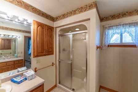 Country Home in the Southern Missouri Ozarks - image 15