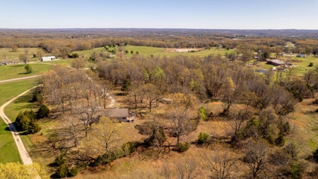 Country Home in the Southern Missouri Ozarks - image 27