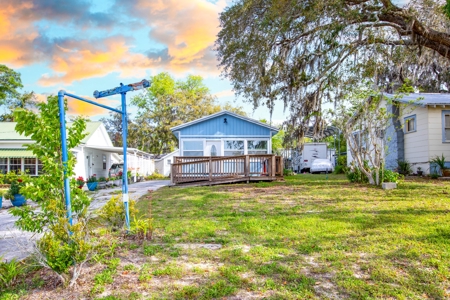 Steinhatchee Waterfront Income-Producing Home For Sale - image 23