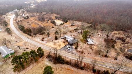 Country Home with acreage in Oregon County - image 26