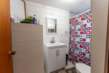 Country Home with acreage in Oregon County - image 10