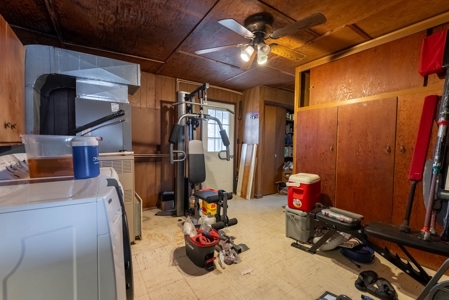 Country Home with acreage in Oregon County - image 19