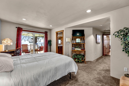 Private Columbia Riverfront Home with Stunning Panoramic Views - image 18