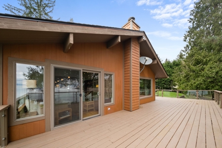 Waterfront Property in Naselle, WA For Sale - image 30