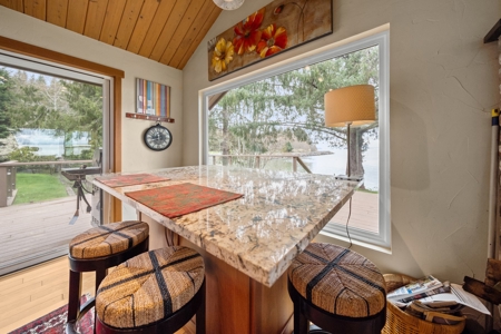 Waterfront Property in Naselle, WA For Sale - image 10