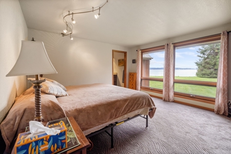 Waterfront Property in Naselle, WA For Sale - image 15