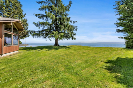 Private Columbia Riverfront Home with Stunning Panoramic Views - image 4