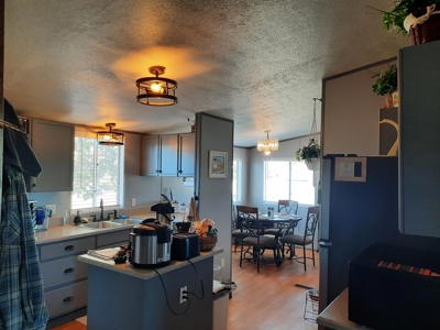 Off  Grid 3bed 2 bath manf. country home on 15 fenced acres - image 13