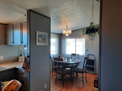 Off  Grid 3bed 2 bath manf. country home on 15 fenced acres - image 14