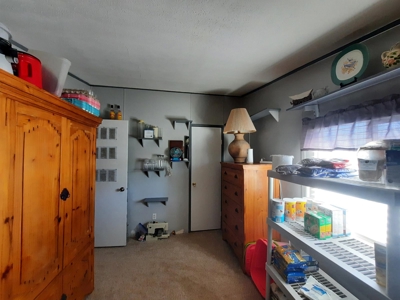 Off  Grid 3bed 2 bath manf. country home on 15 fenced acres - image 24