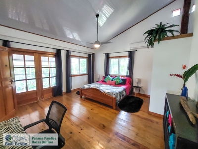 Titled Jungle Home, Carenero Island, Bocas del Toro - image 11