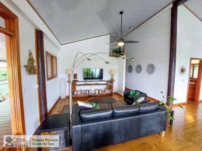 Titled Jungle Home, Carenero Island, Bocas del Toro - image 6
