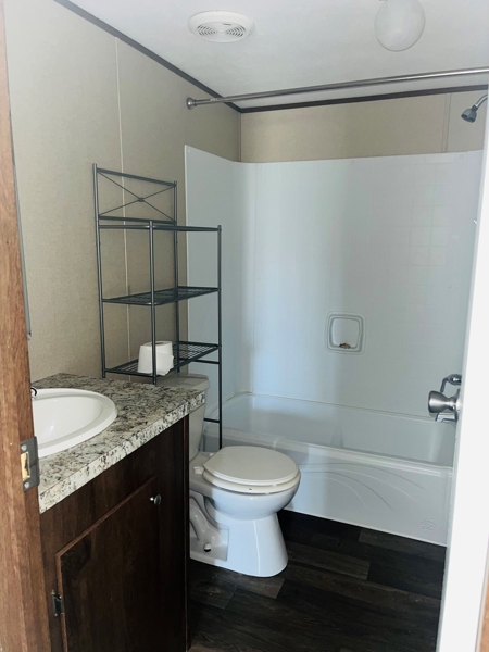 Main bath 