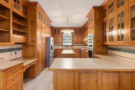 Luxurious Custom 4 Bedroom Home in Cabool Missouri for Sale - image 13