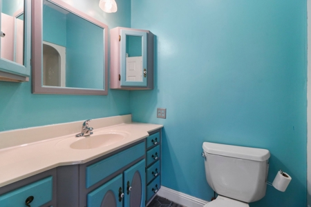 Luxurious Custom 4 Bedroom Home in Cabool Missouri for Sale - image 29