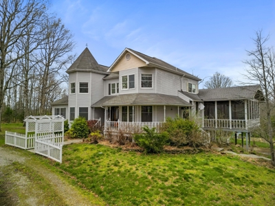 Luxurious Custom 4 Bedroom Home in Cabool Missouri for Sale - image 1