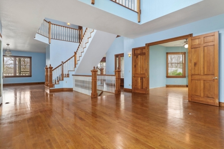 Luxurious Custom 4 Bedroom Home in Cabool Missouri for Sale - image 5