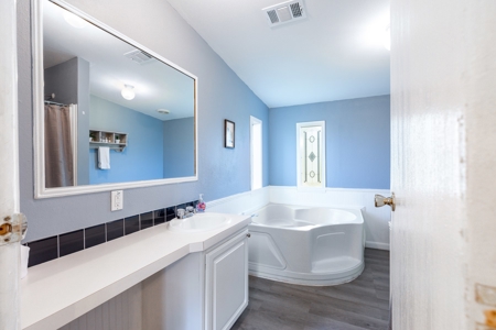 Home On 10 Acres Only Minutes From Historic Suwannee River! - image 10