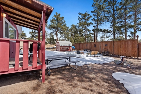 Great Getaway Cabin! - image 20