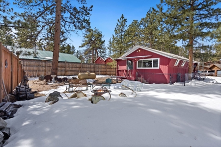 Great Getaway Cabin! - image 18