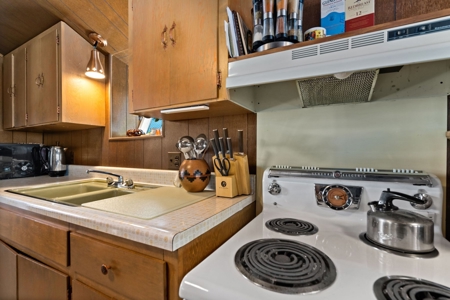 Great Getaway Cabin! - image 11