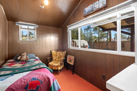 Great Getaway Cabin! - image 13