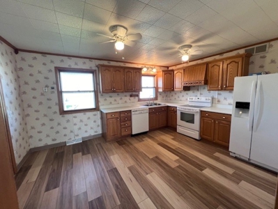 Hamilton Mo Home For Sale - image 17