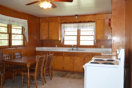 Country Home for Sale in Perry County, Tennessee - image 7