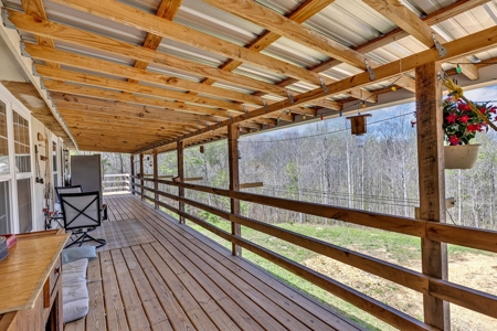 Country Home for Sale in Lewis County, Tennessee - image 4