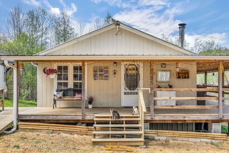 Country Home for Sale in Lewis County, Tennessee - image 1