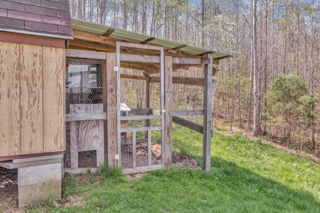 Country Home for Sale in Lewis County, Tennessee - image 39