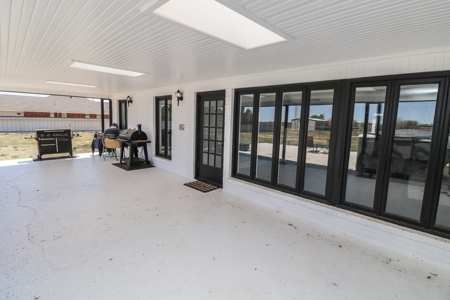 Gorgeous UPDATED Home in Levelland, TX - image 38